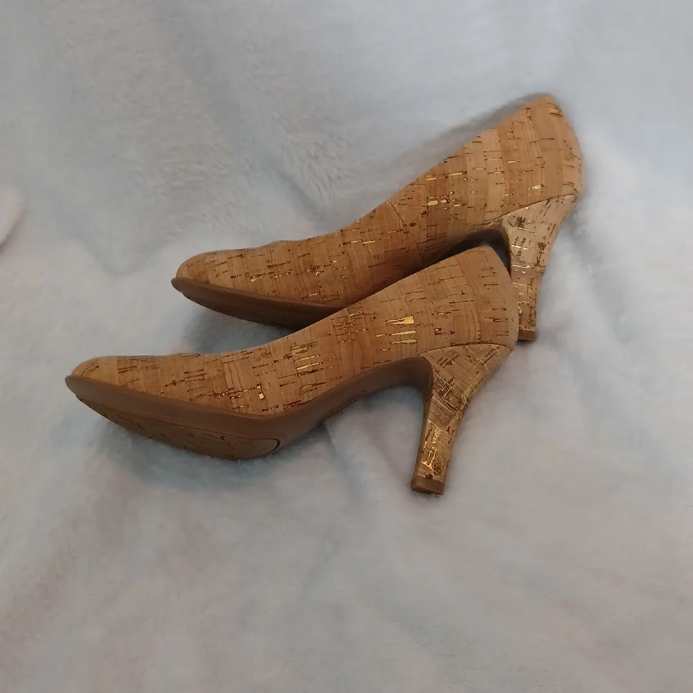Euro Soft Sofft Cork & Gold Anabelle Heels Pumps Size 6.5 M - Picture 6 of 6